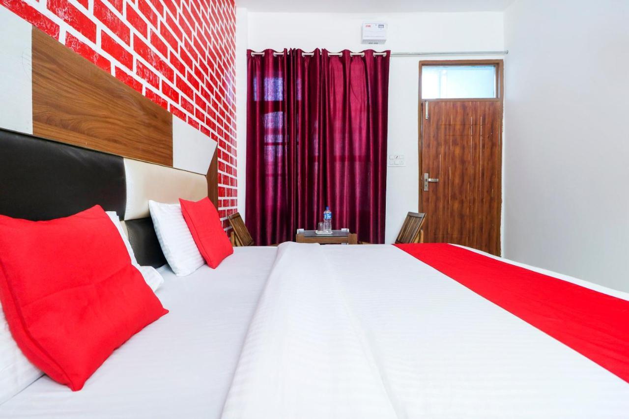 Oyo Hotel City View Nayagaon Exterior photo